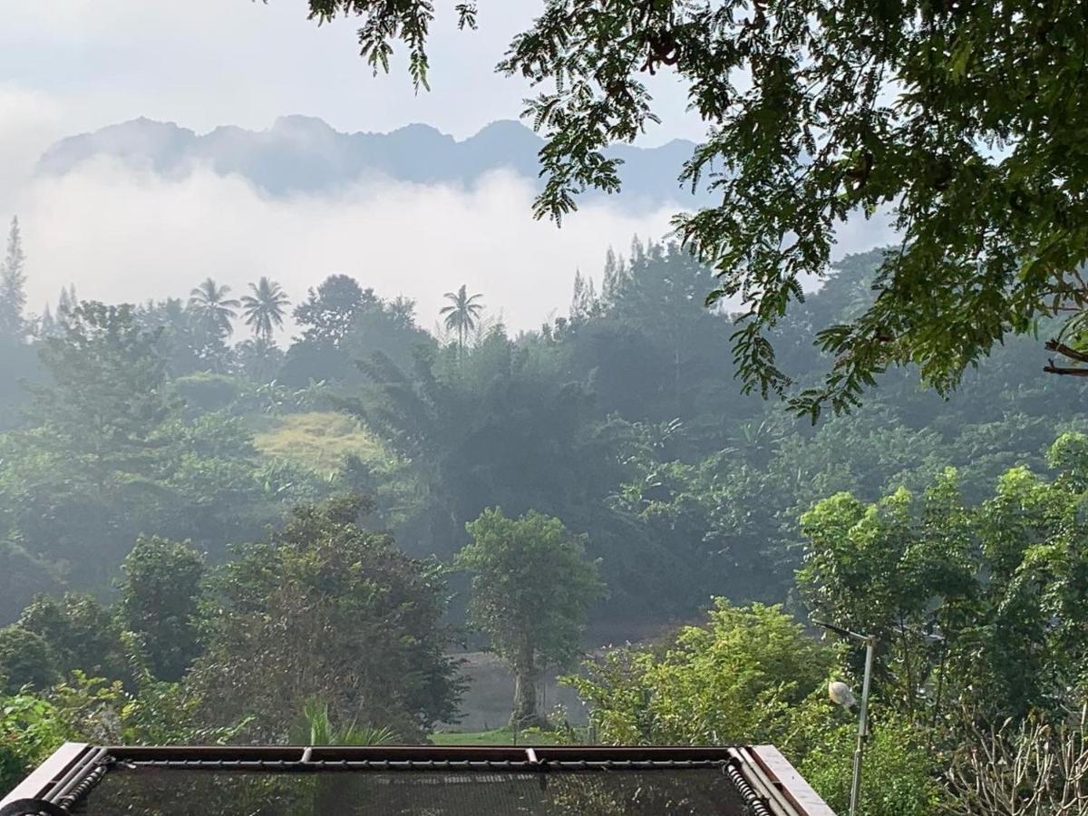 Baanrai Khunya บ้านไร่คุณย่า Ban Huai Maenam Noi Zewnętrze zdjęcie